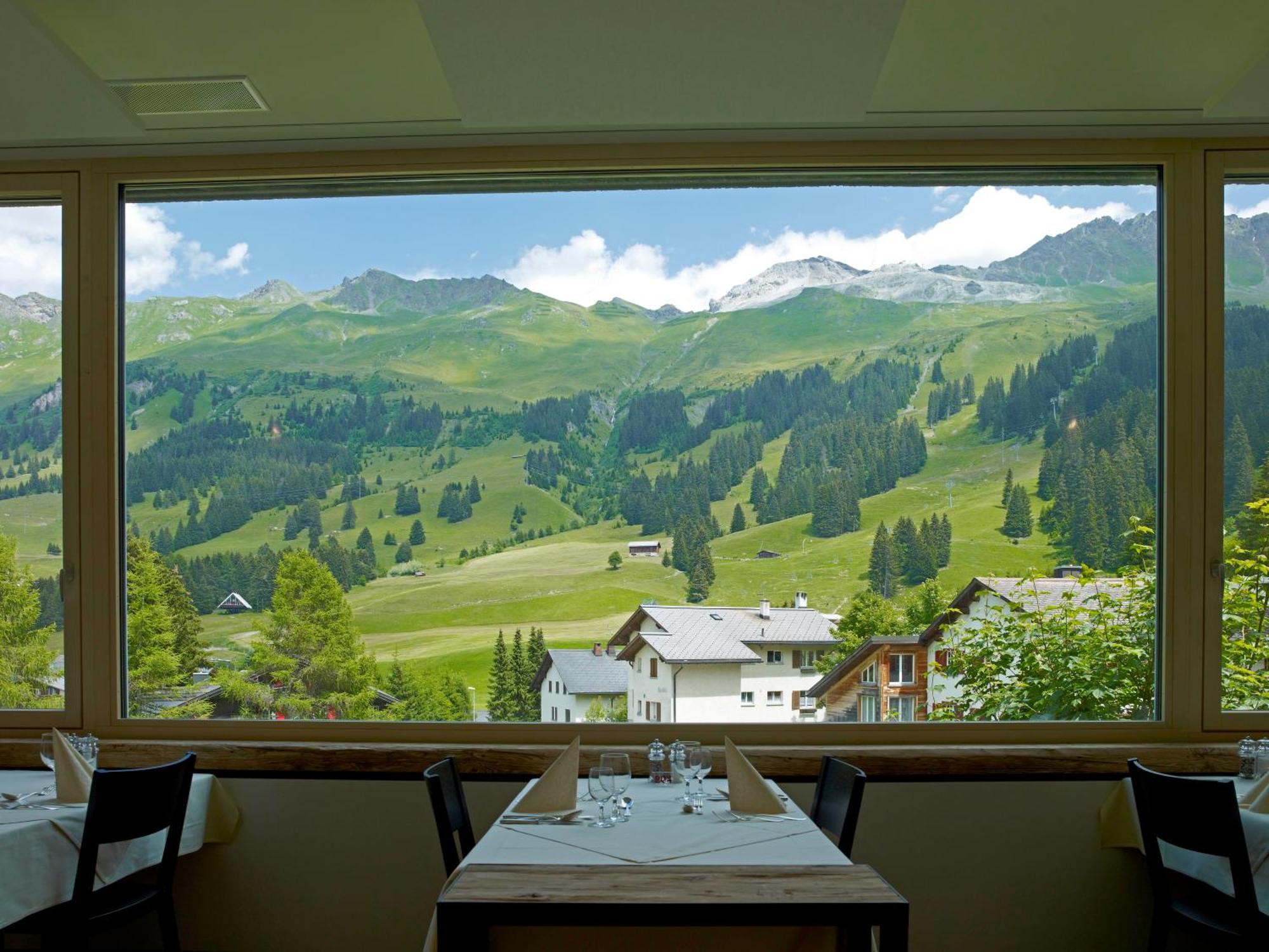 Hotel Alpina Парпан Екстер'єр фото